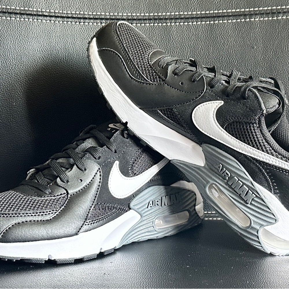 Nike Women's Air Max Excee CD5432-003 Black Low Top Running Shoes - Size 8